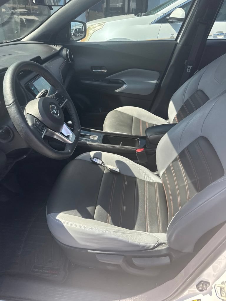 Used 2021 Nissan Kicks SR w/ SR Premium Package FWD image 4