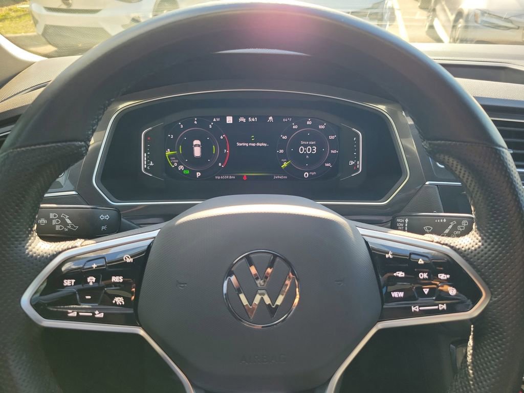 Used 2023 Volkswagen Tiguan SEL R-Line image 25