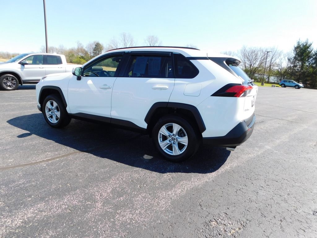 Used 2019 Toyota RAV4 XLE w/ Convenience Package image 5