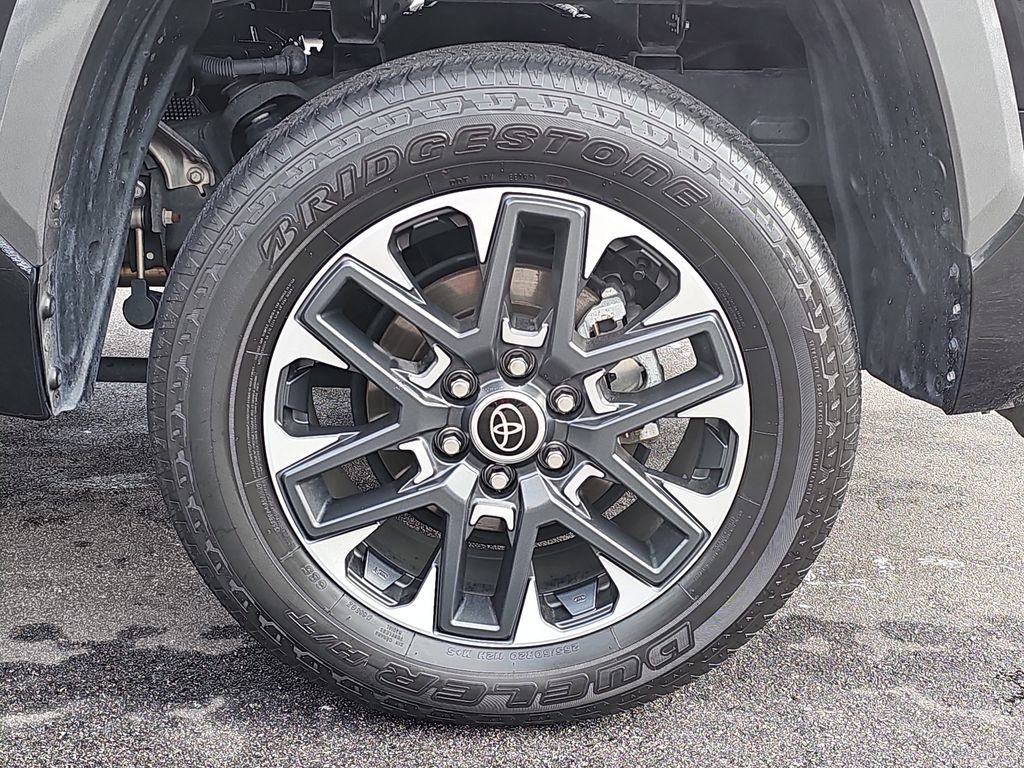 Used 2024 Toyota Tundra Limited image 36