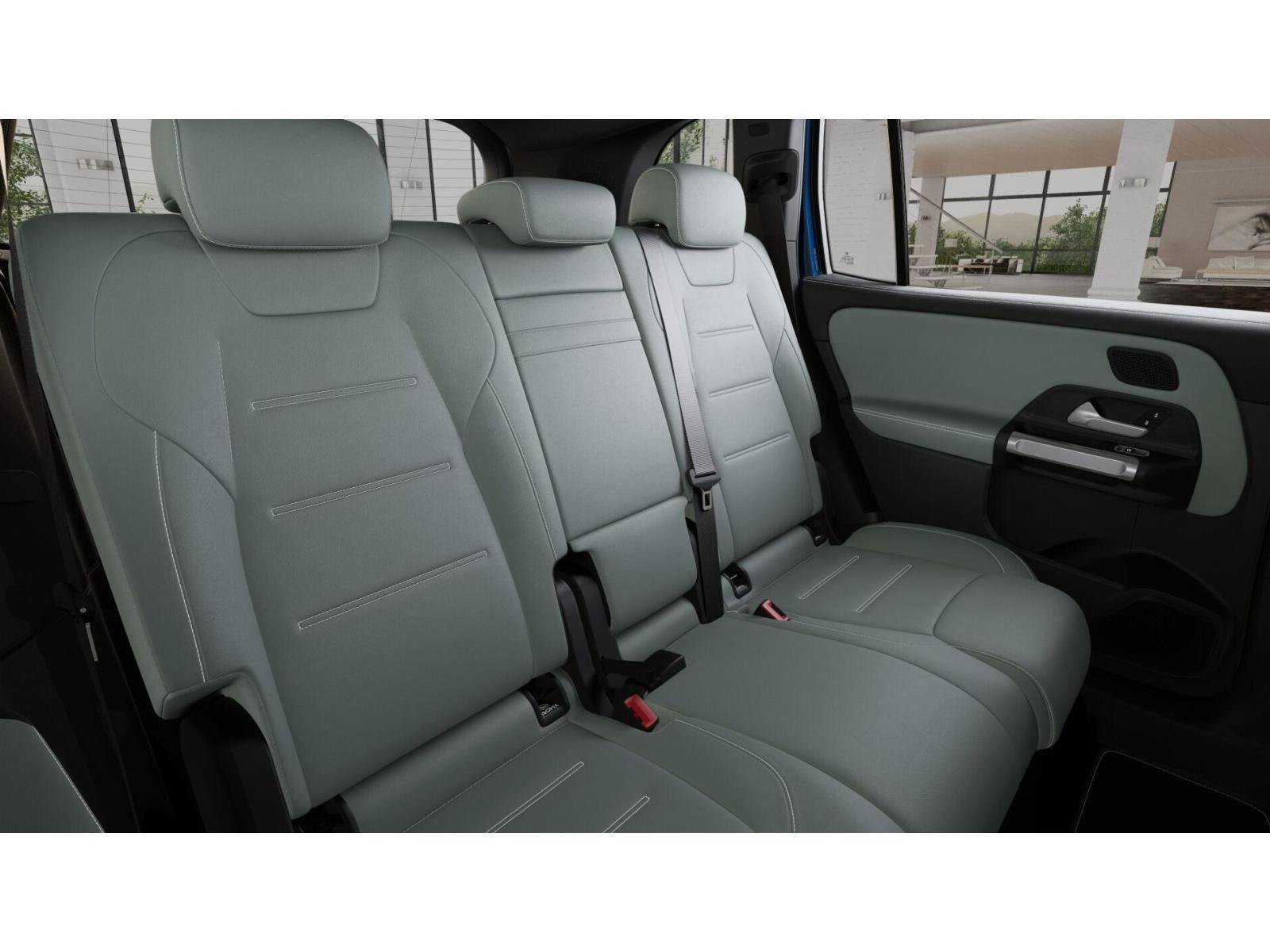 New 2026 Mercedes-Benz GLB 250 4MATIC image 4