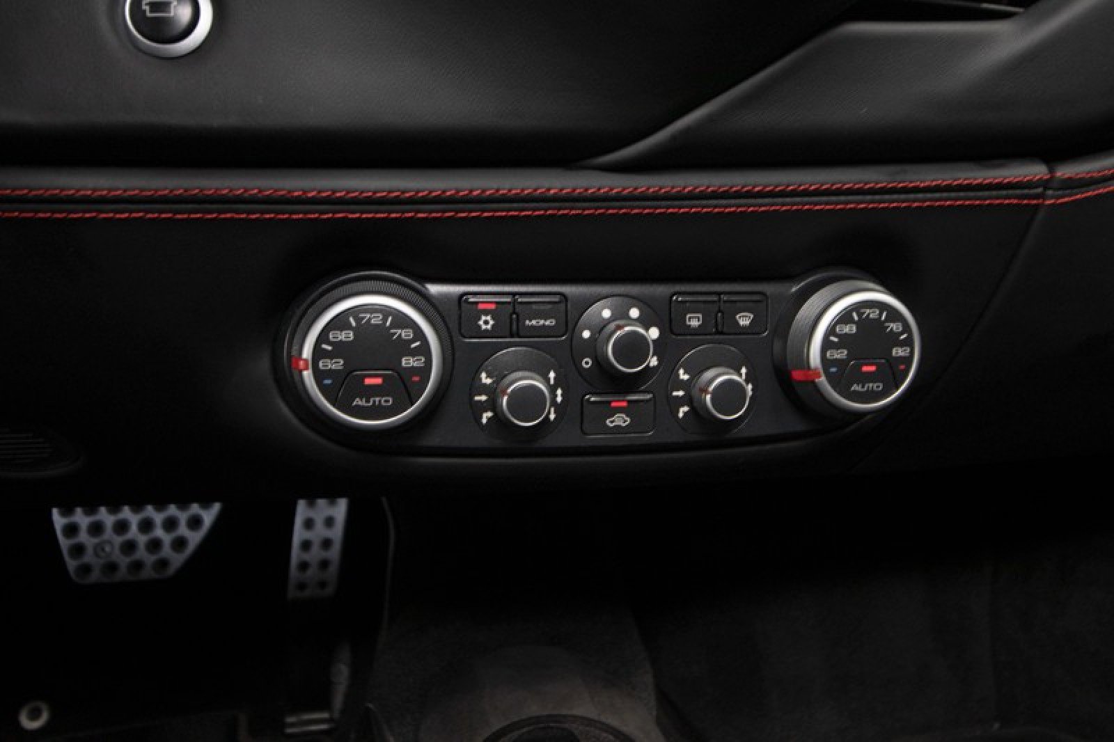 Used 2018 Ferrari 488 Spider image 42