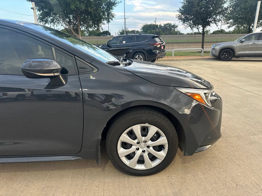 Used 2026 Toyota Corolla LE FWD image 7