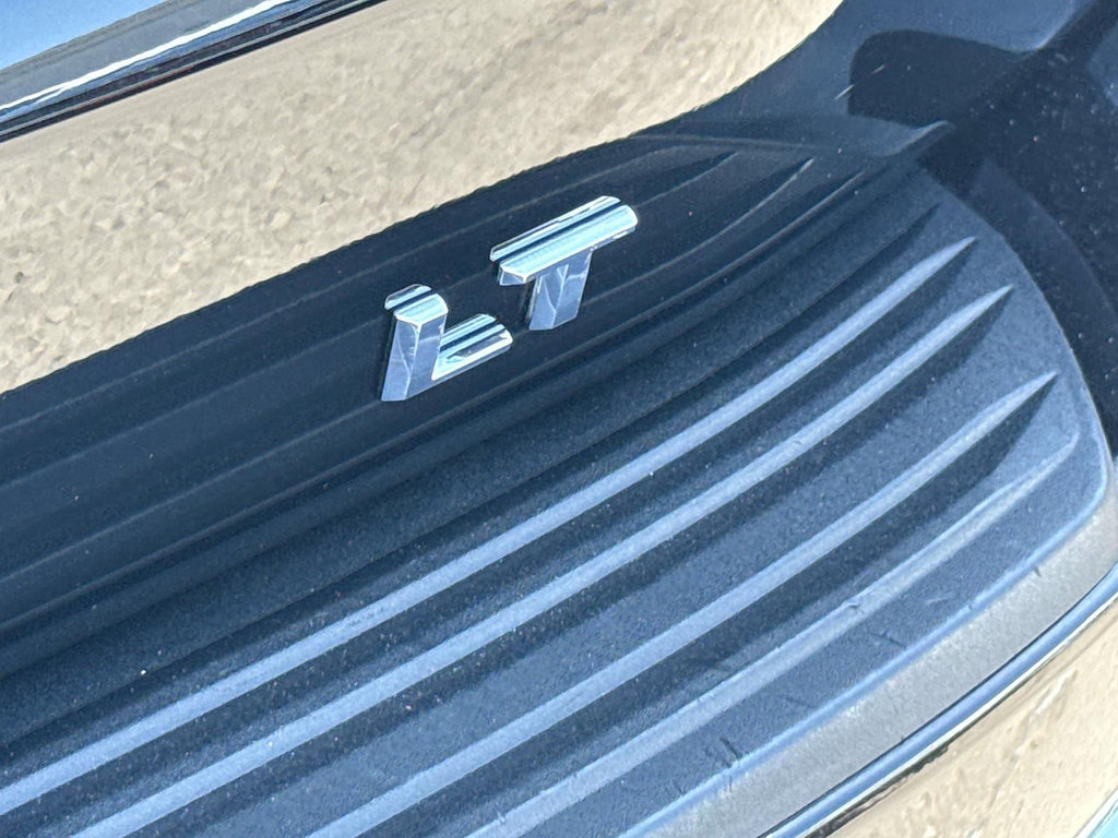 Used 2024 Chevrolet Tahoe LT RWD image 7