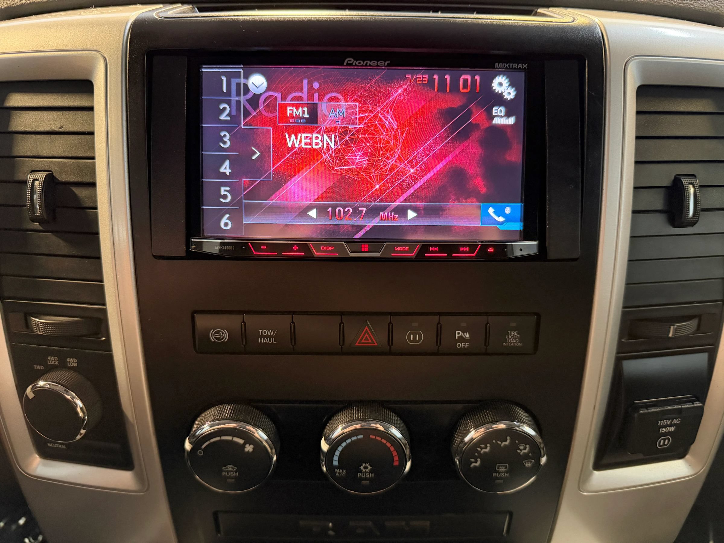 Used 2010 Dodge Ram 2500 Truck SLT w/ Technology Group AWD/4WD image 17