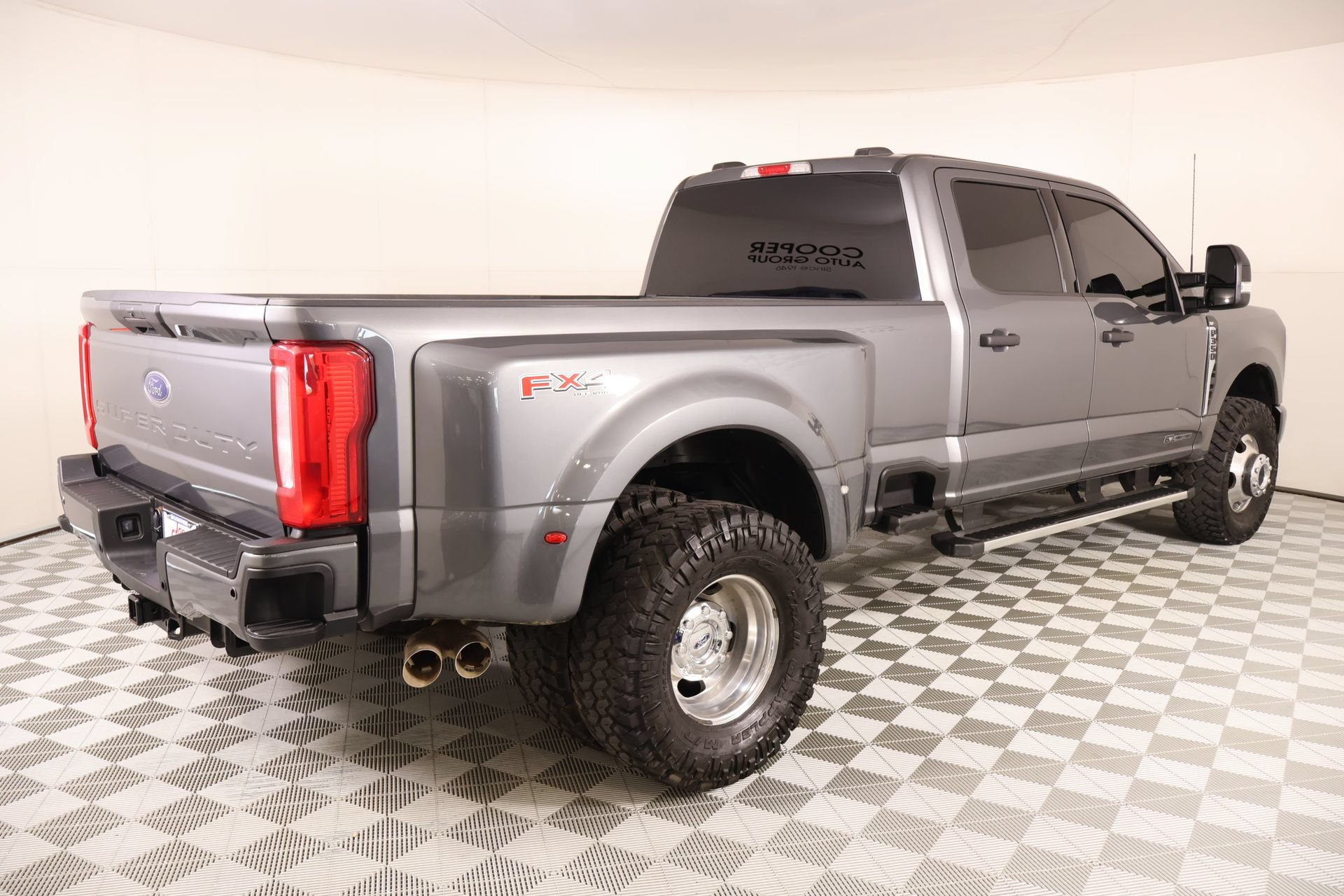 Used 2025 Ford F350 XLT w/ FX4 Off-Road Package AWD/4WD image 19