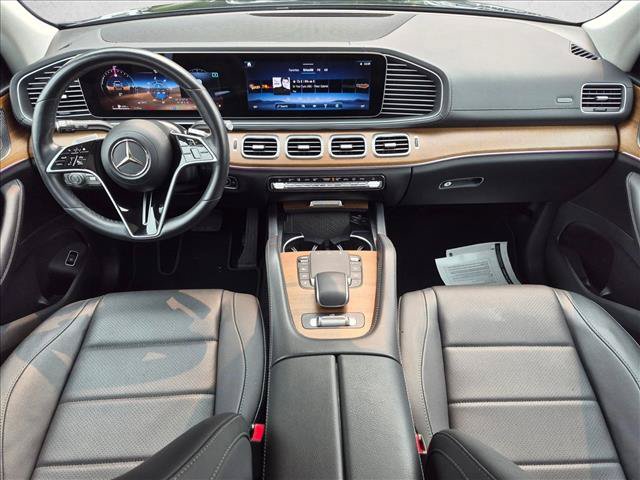 Used 2024 Mercedes-Benz GLS 450 4MATIC image 17