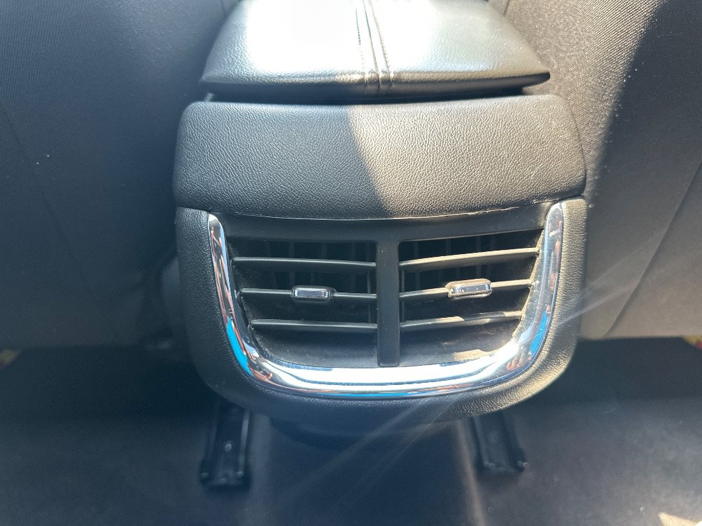 Used 2022 Chevrolet Malibu LT FWD image 25