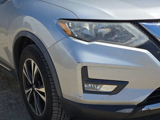 Used 2017 Nissan Rogue SL FWD image 4