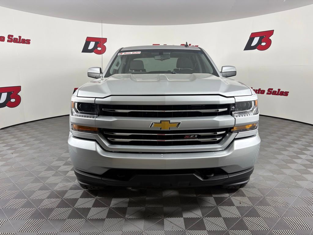 Used 2018 Chevrolet Silverado 1500 Custom w/ Custom Value Package AWD/4WD image 11