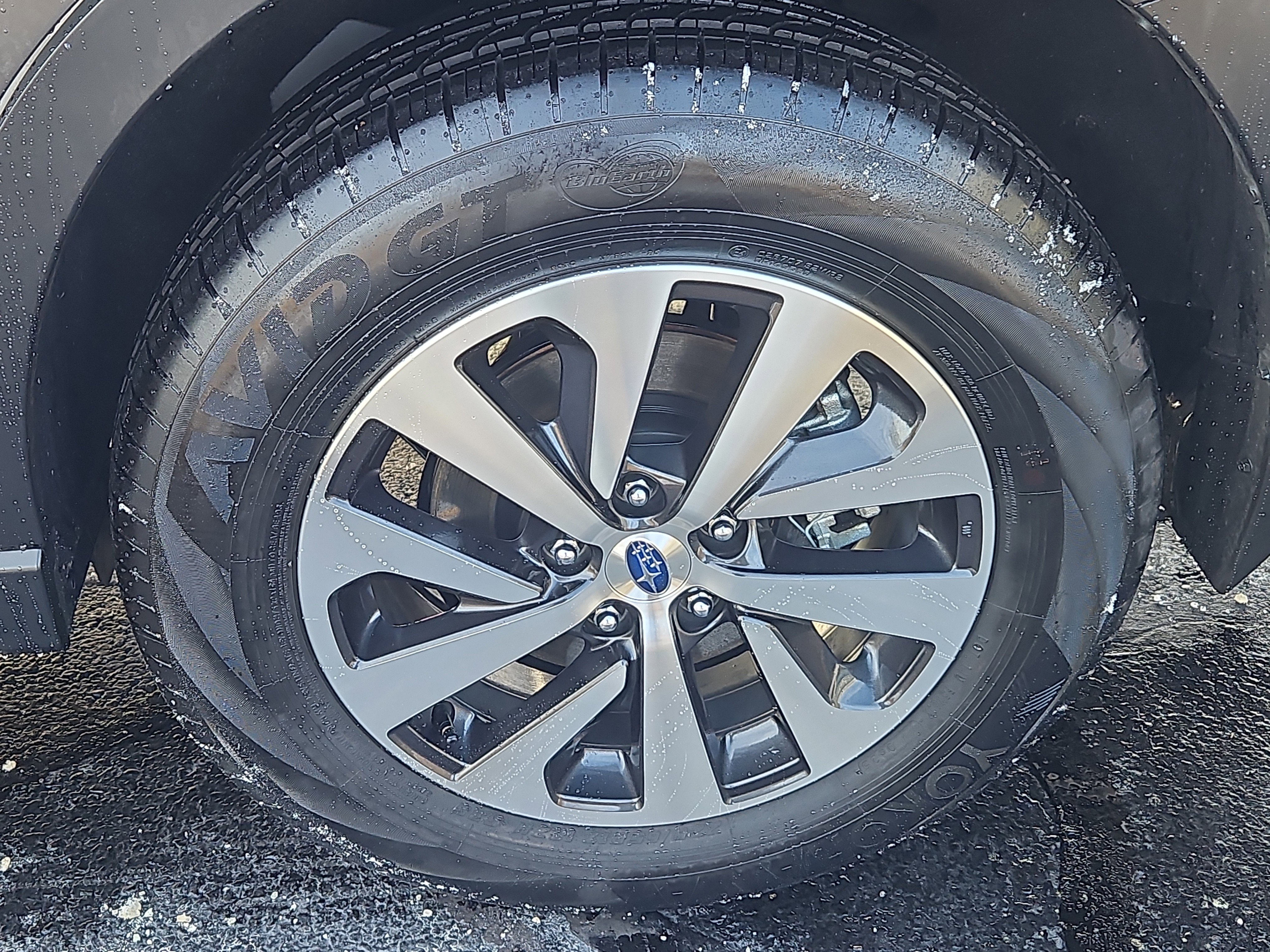 Certified 2025 Subaru Outback Premium image 24