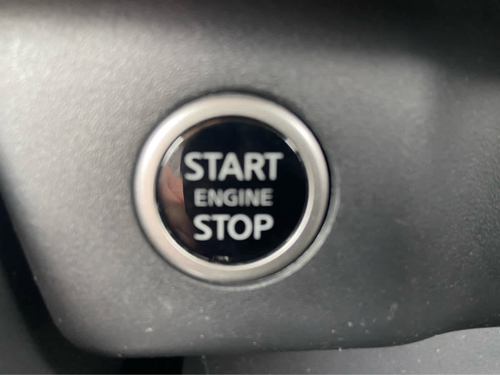 Used 2023 Nissan Rogue S image 33