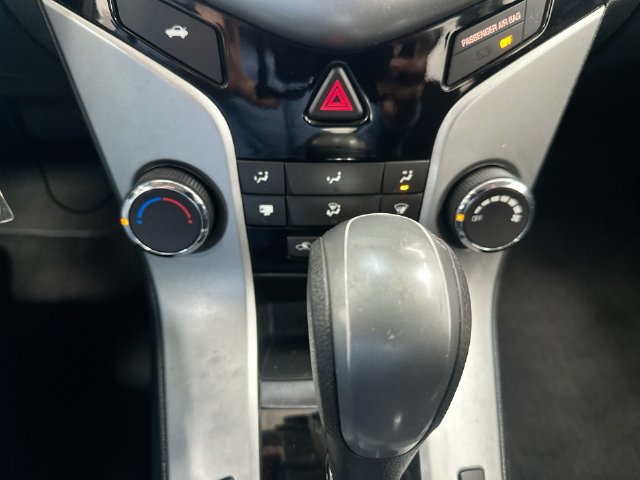 Used 2015 Chevrolet Cruze LT FWD image 24