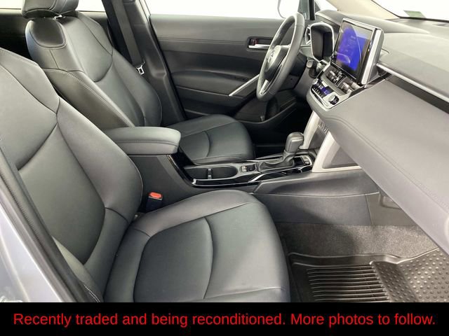 Used 2024 Toyota Corolla Cross XLE w/ Convenience Package AWD/4WD image 11