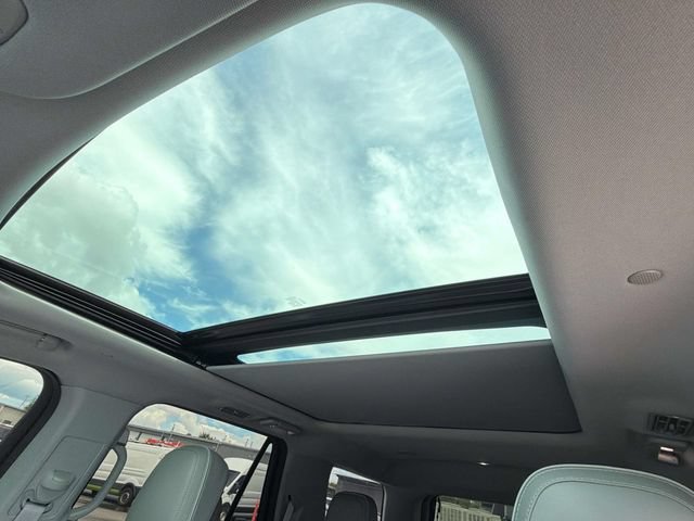 Used 2018 Lincoln Navigator Select AWD/4WD image 33