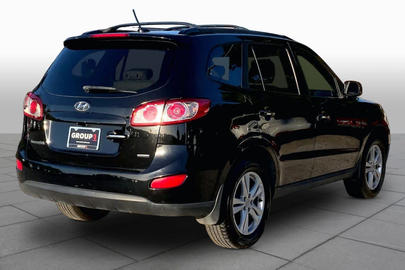 Used 2012 Hyundai Santa Fe Limited w/ Navigation Pkg 4 FWD image 13