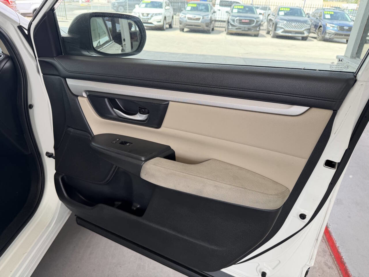 Used 2017 Honda CR-V LX image 13
