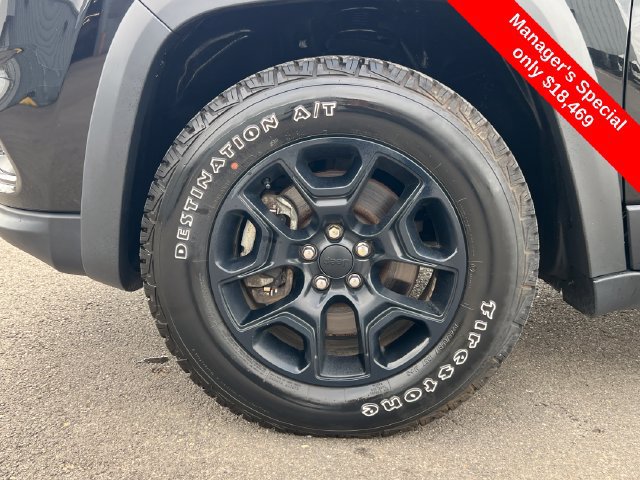 Used 2022 Jeep Cherokee Latitude AWD/4WD image 25