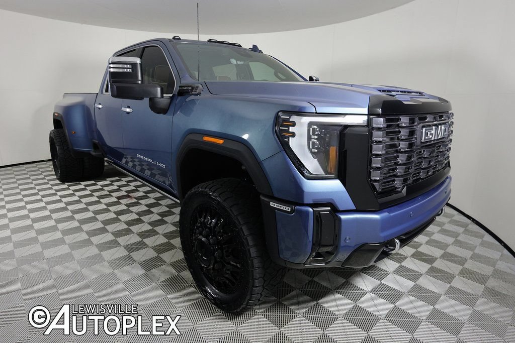 Used 2025 GMC Sierra 3500 Denali Ultimate AWD/4WD image 3