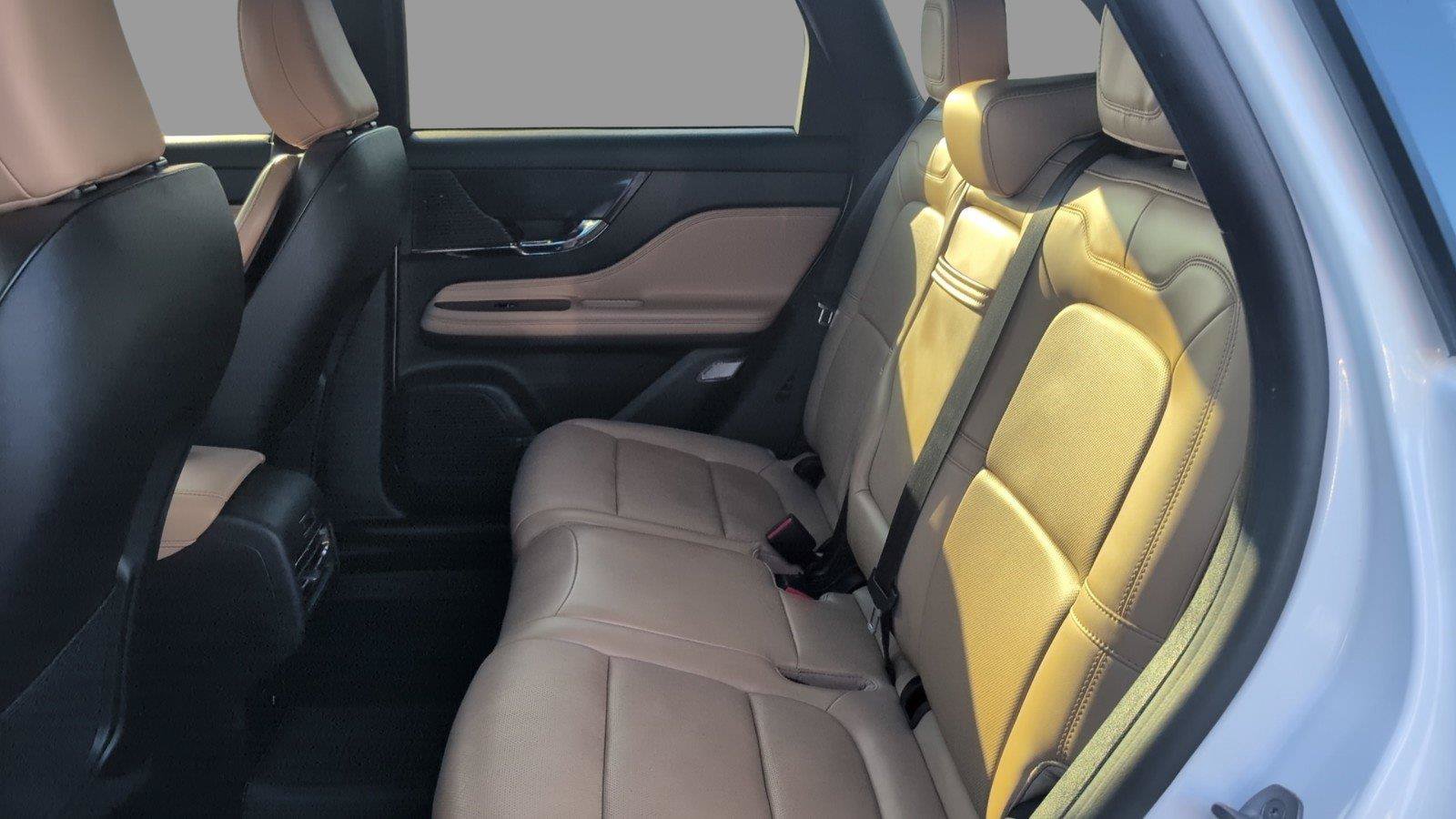 Used 2022 Lincoln Corsair Reserve w/ Elements Package FWD image 36