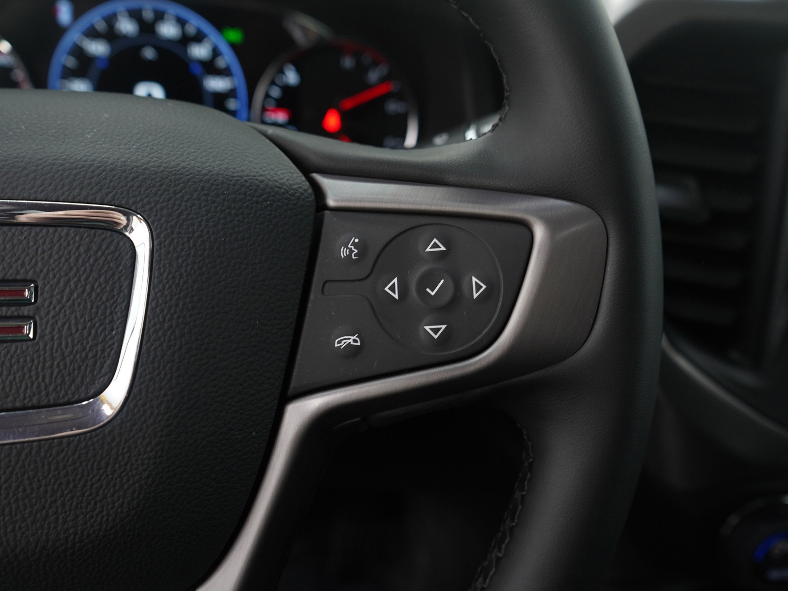 Used 2023 GMC Acadia AT4 w/ Technology Package image 31