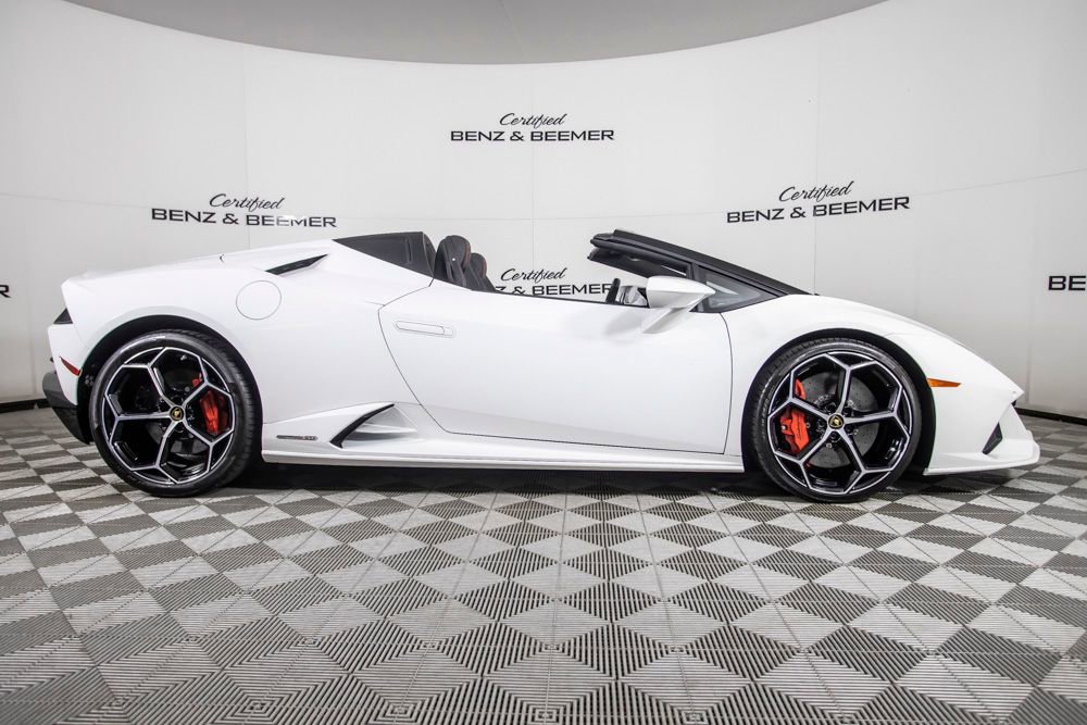 Used 2020 Lamborghini Huracan EVO image 26