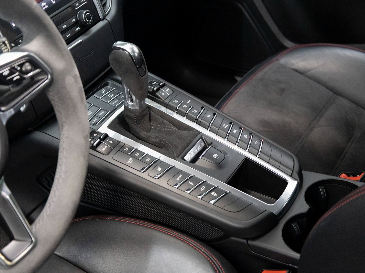 Certified 2017 Porsche Macan GTS image 14