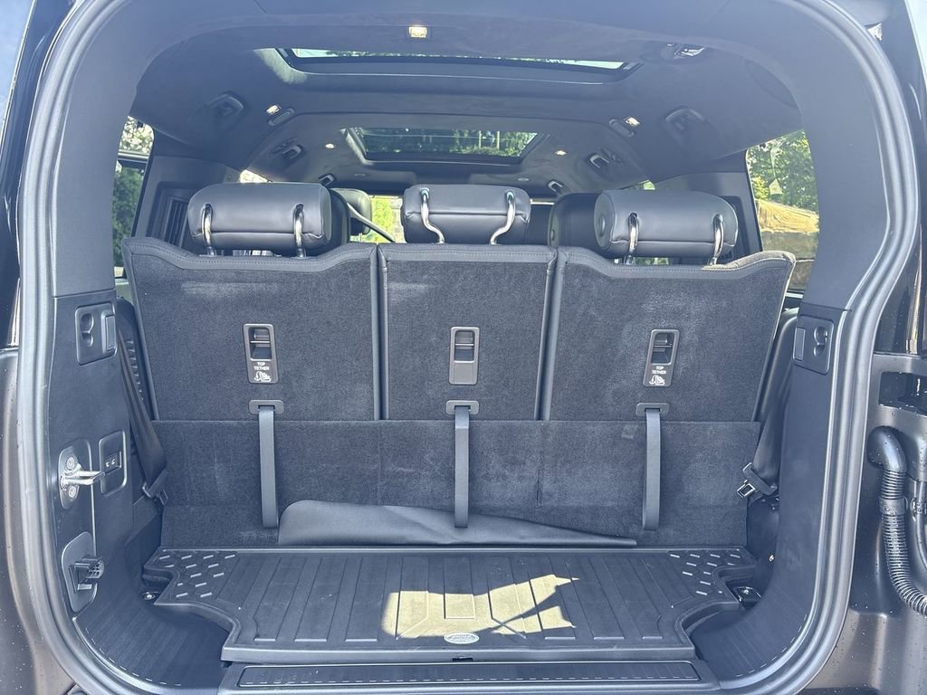 New 2026 Land Rover Defender 130 V8 AWD/4WD image 18