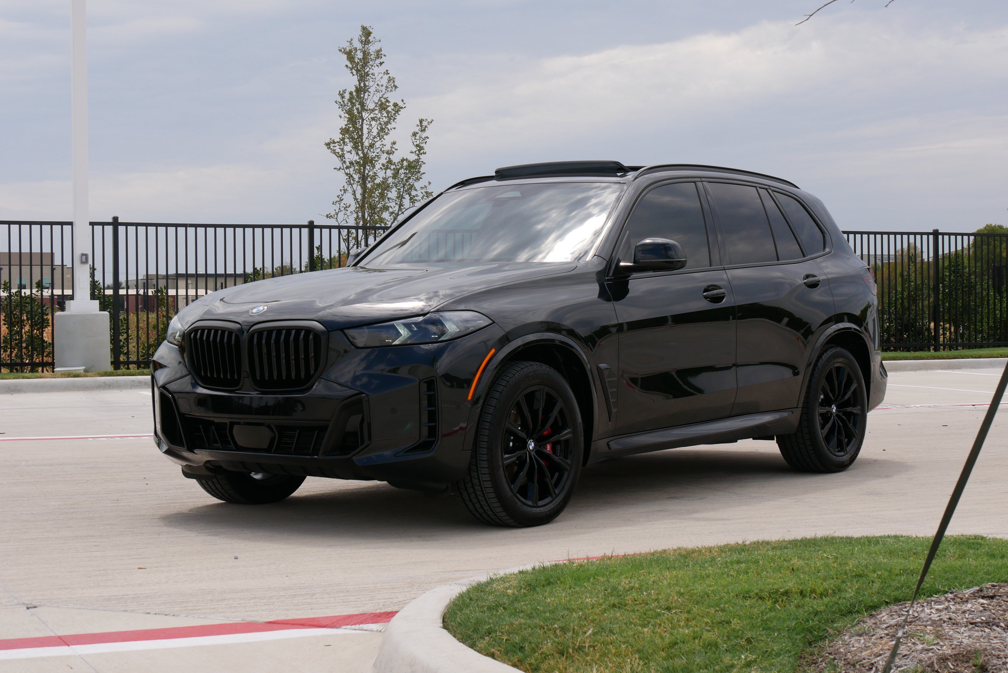 Used 2026 BMW X5 xDrive40i w/ M Sport Package AWD/4WD image 5