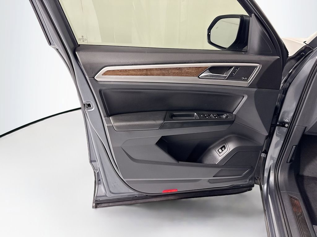 Used 2019 Volkswagen Atlas SEL Premium image 24