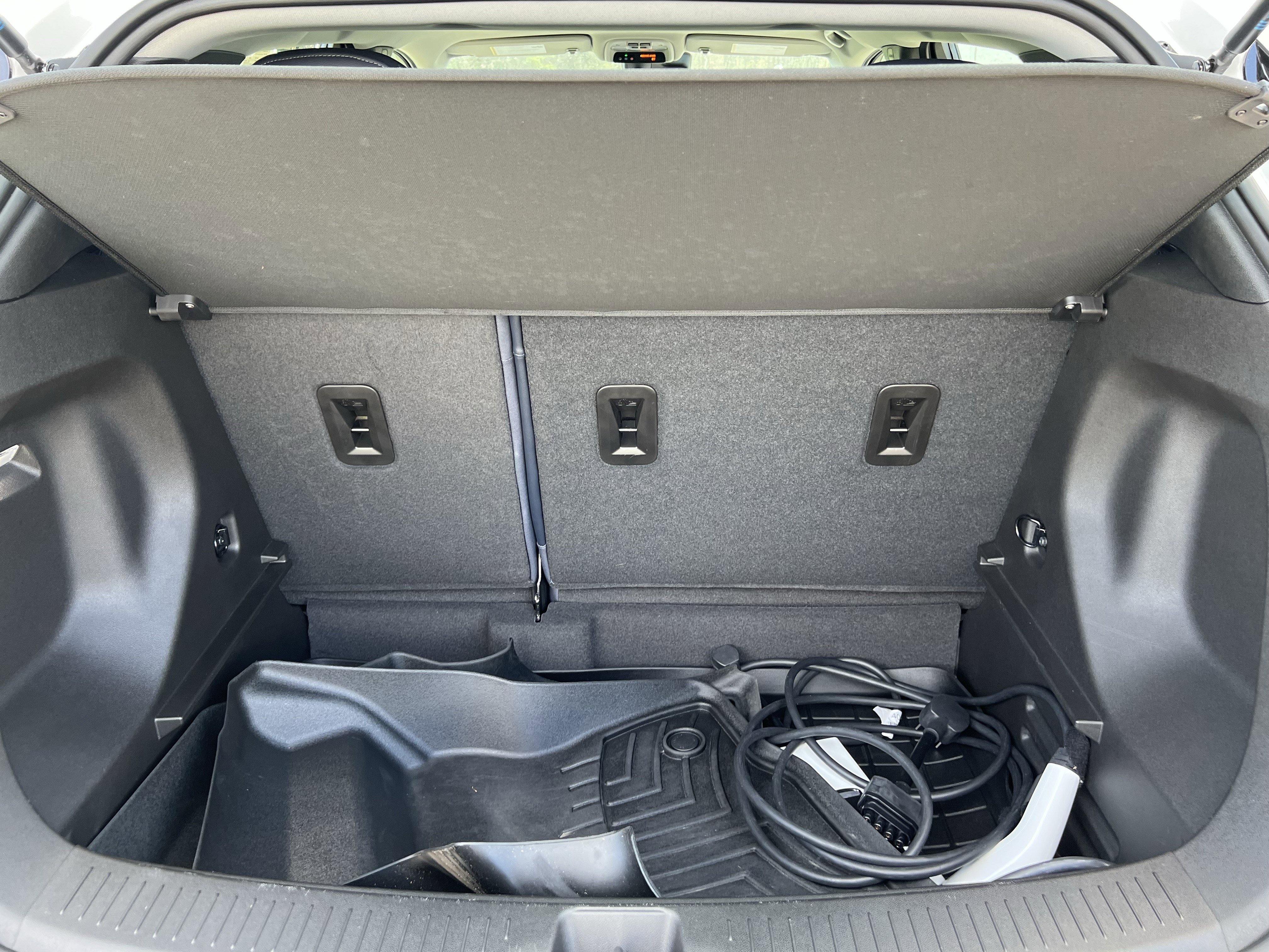 Used 2023 Chevrolet Bolt EUV Premier w/ Sun & Sound Package image 34