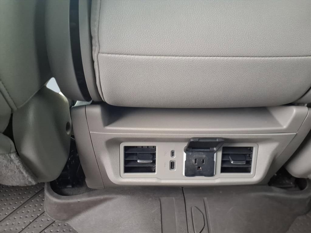 Used 2024 Chevrolet Silverado 2500 LTZ image 27