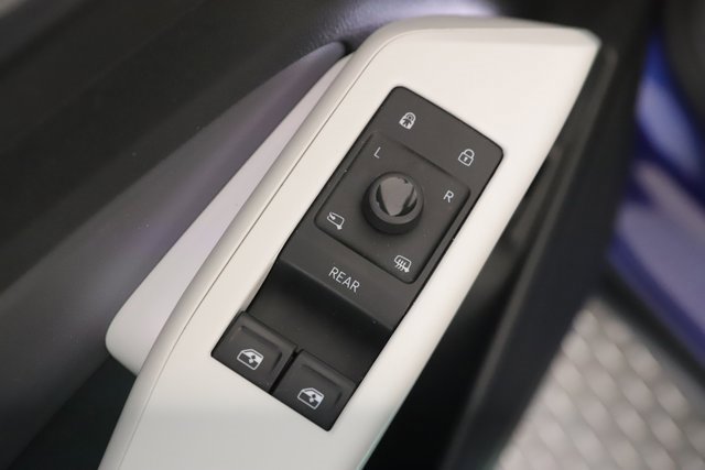 Used 2021 Volkswagen ID.4 1st Edition image 19