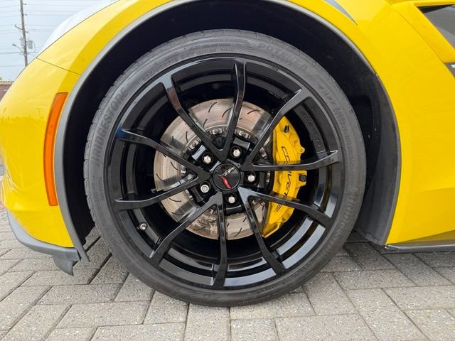 Used 2018 Chevrolet Corvette Grand Sport w/ Grand Sport Heritage Package RWD image 4
