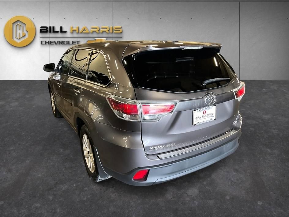 Used 2016 Toyota Highlander LE w/ Protection Package #3 AWD/4WD image 12