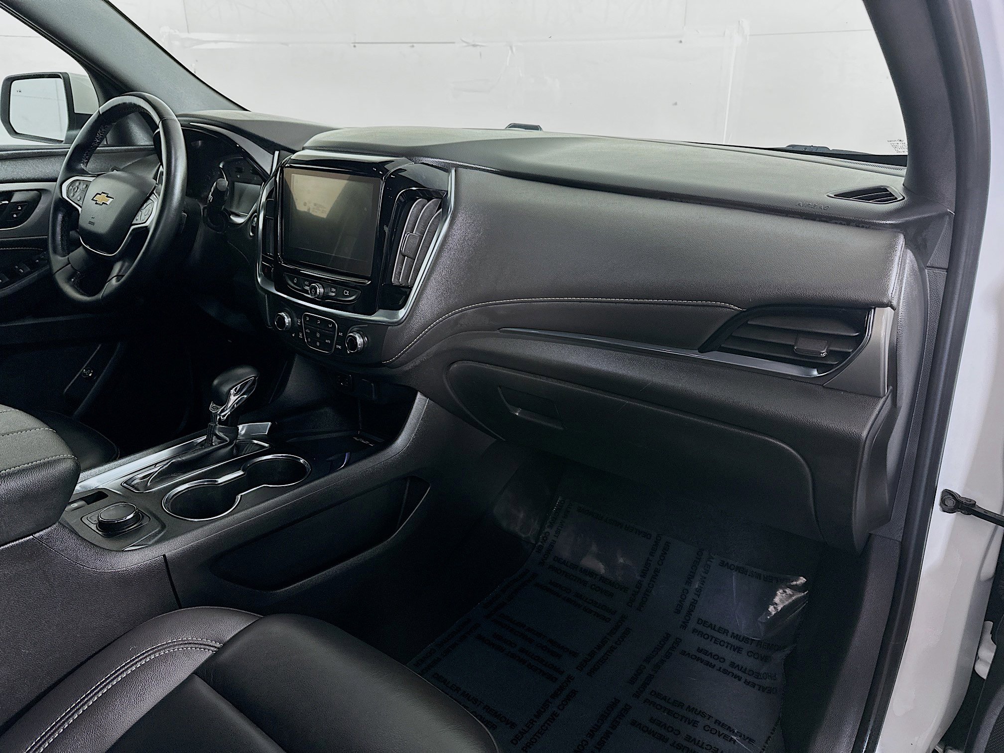 Used 2023 Chevrolet Traverse LT image 29