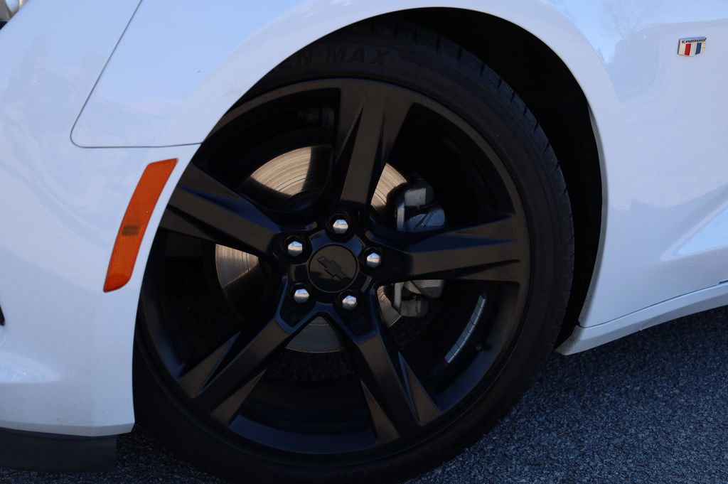 Used 2018 Chevrolet Camaro LS image 2