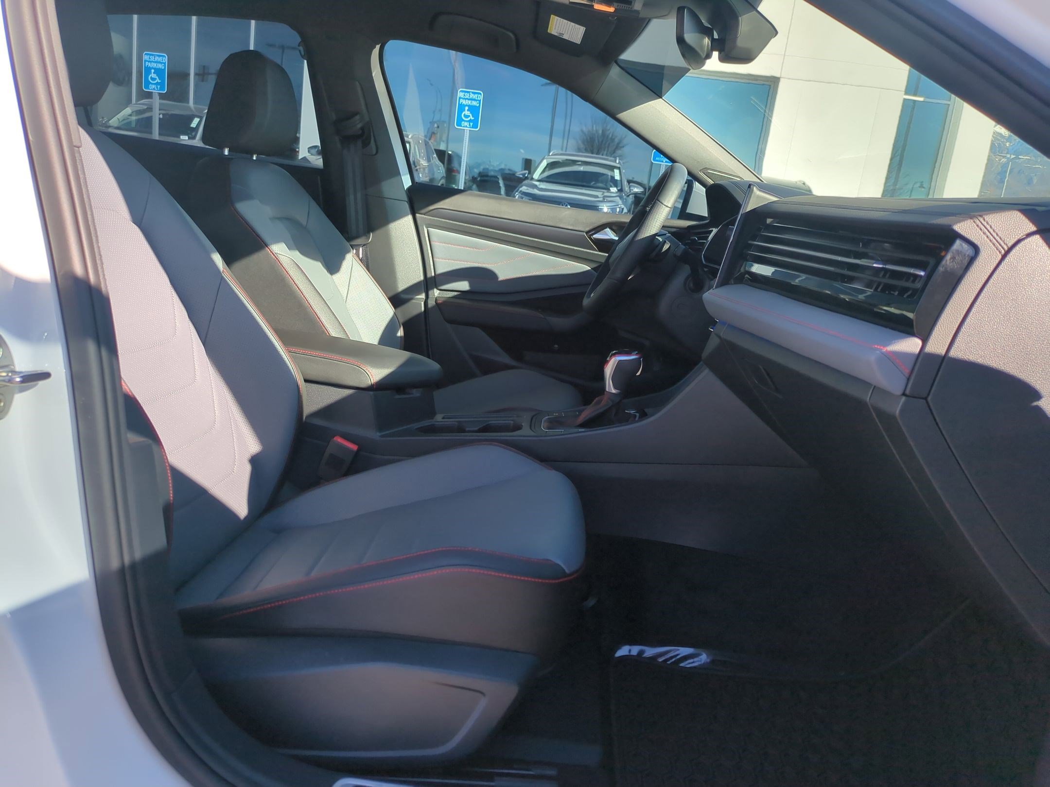 Used 2025 Volkswagen Jetta GLI Autobahn image 34