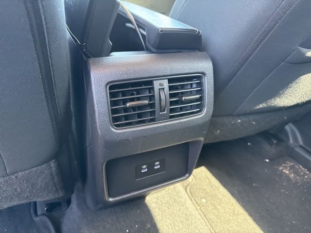 Used 2024 Nissan Rogue SV FWD image 16