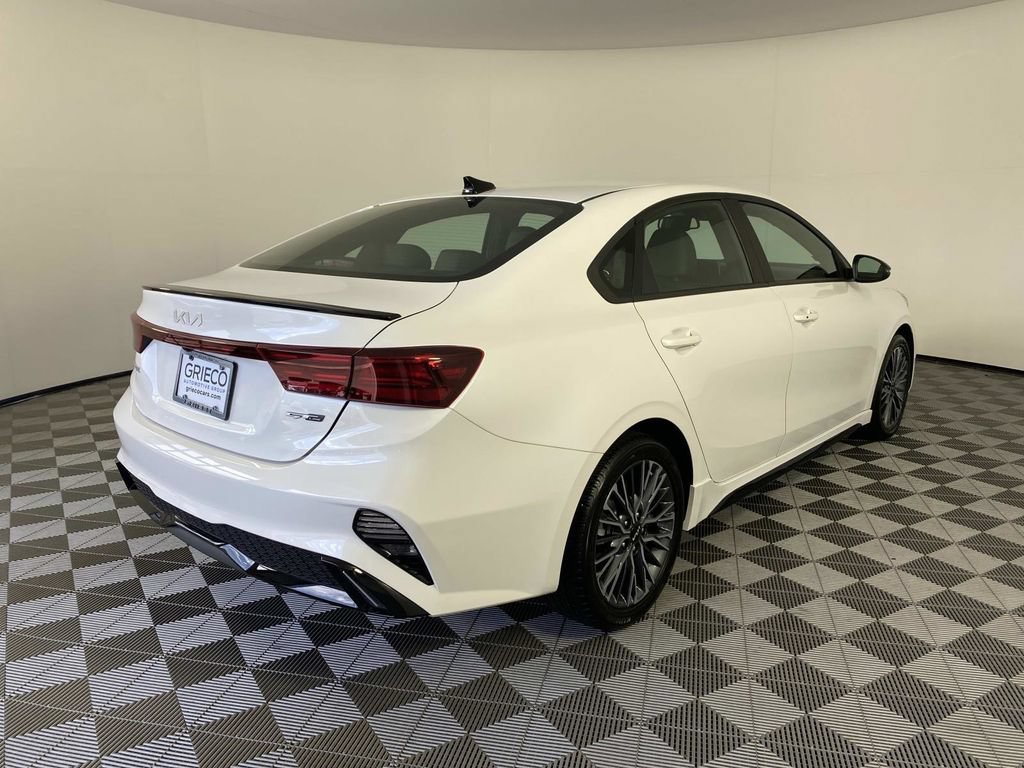 Used 2024 Kia Forte GT-Line FWD image 9