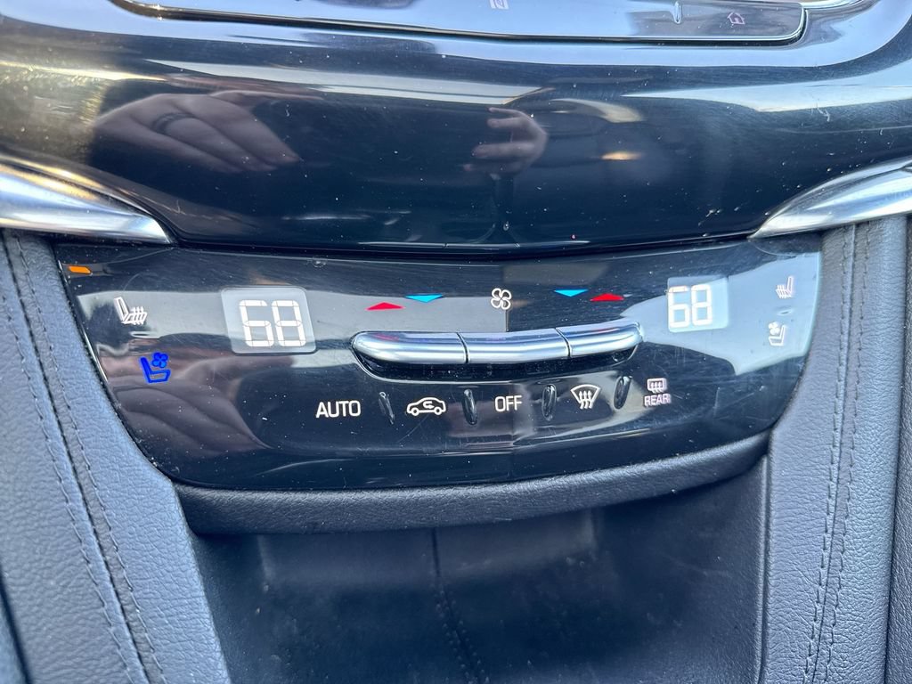 Used 2021 Cadillac XT6 Premium Luxury AWD/4WD image 8