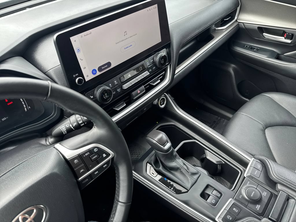 Used 2026 Toyota Grand Highlander AWD image 23