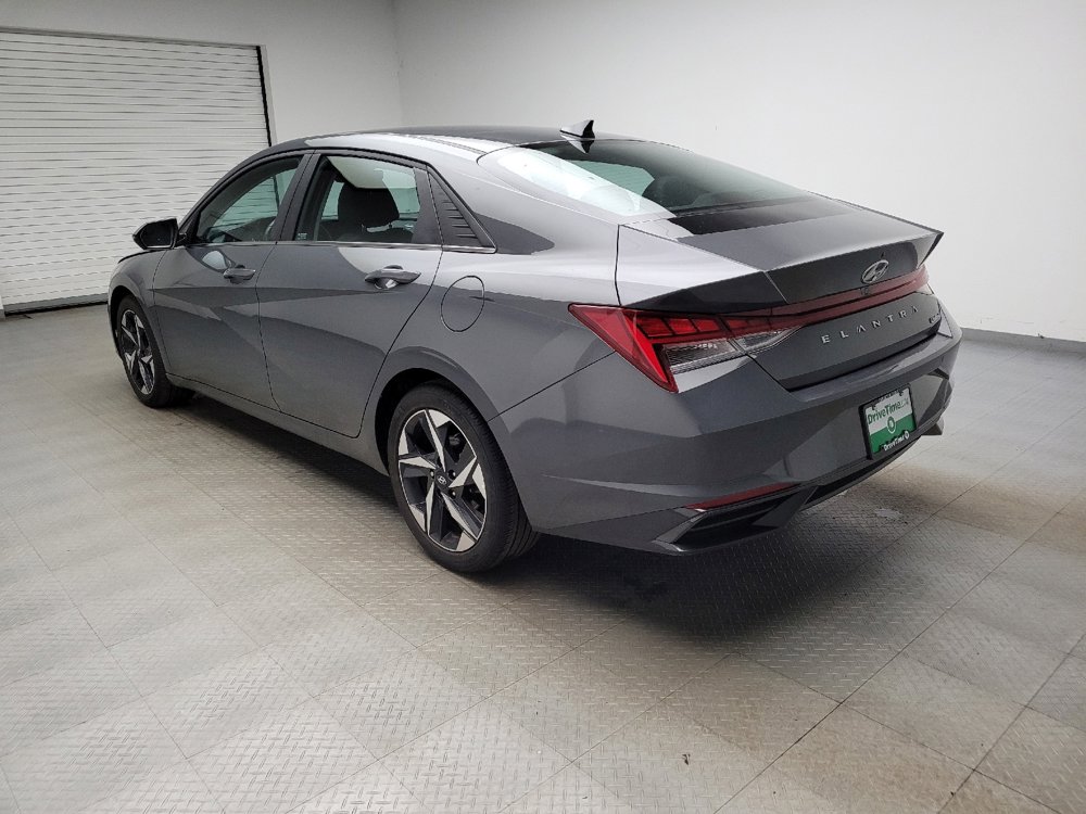 Used 2023 Hyundai Elantra Limited FWD image 5