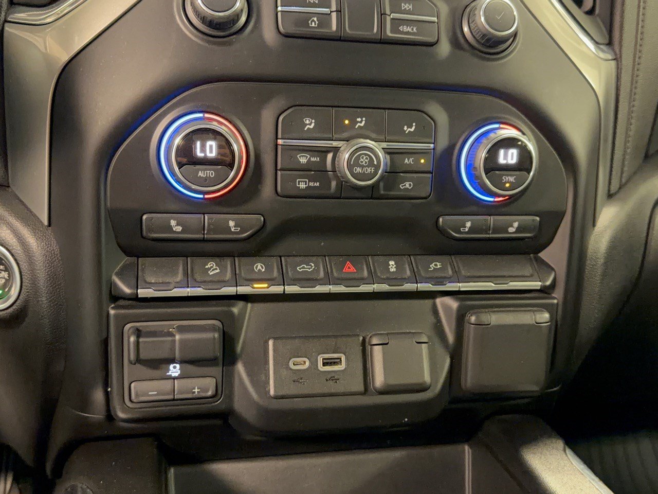 Used 2019 Chevrolet Silverado 1500 RST AWD/4WD image 22