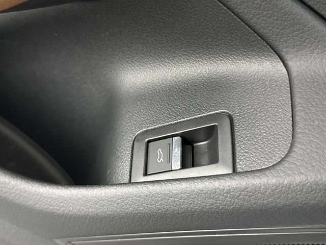 Used 2023 Audi A6 Premium Plus w/ Premium Plus Package AWD/4WD image 36