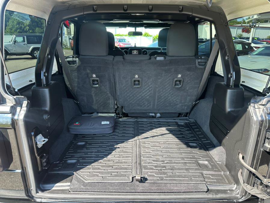 Used 2018 Jeep Wrangler Unlimited Sport S image 28