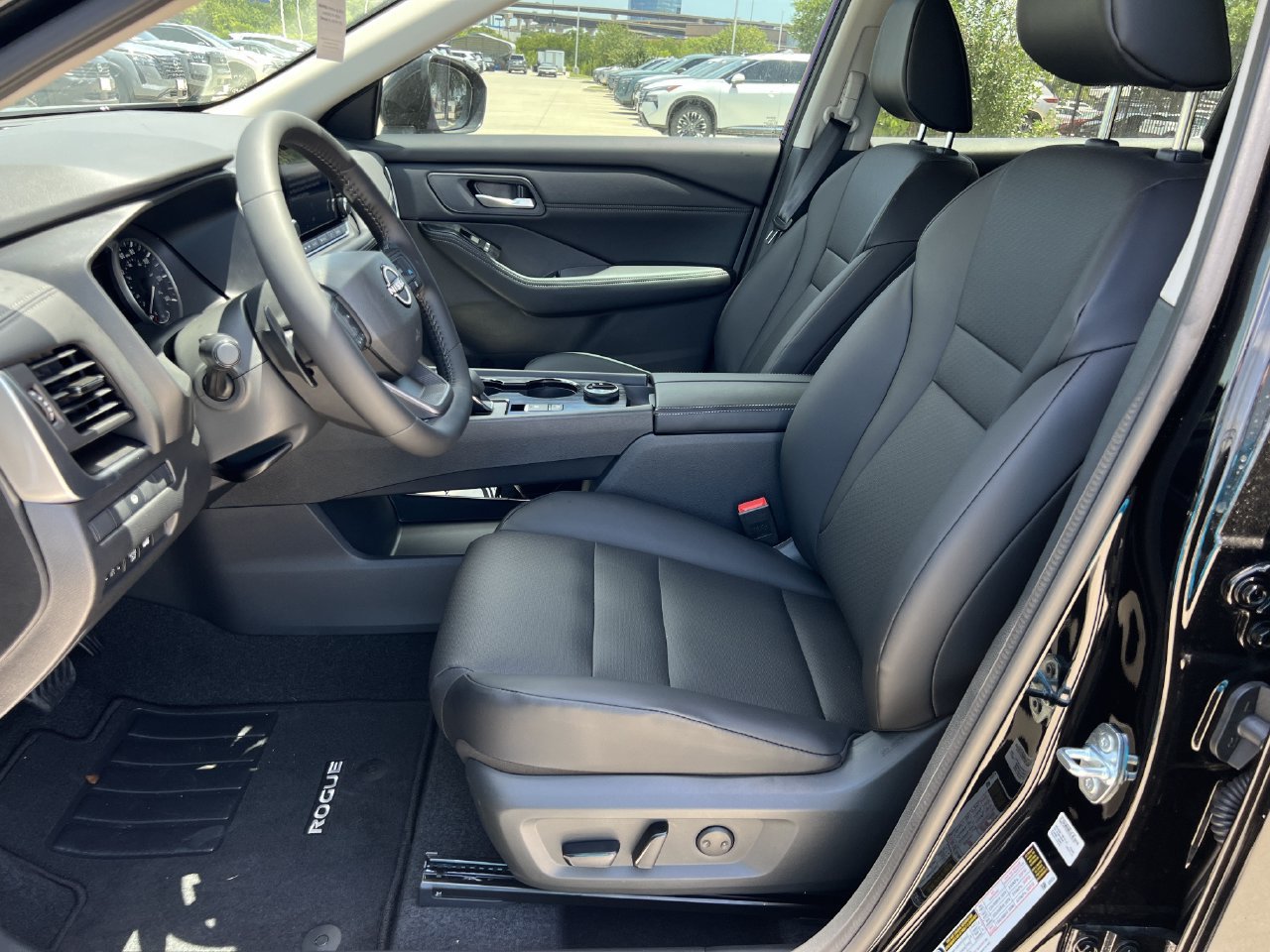 New 2026 Nissan Rogue Dark Armor AWD/4WD image 12