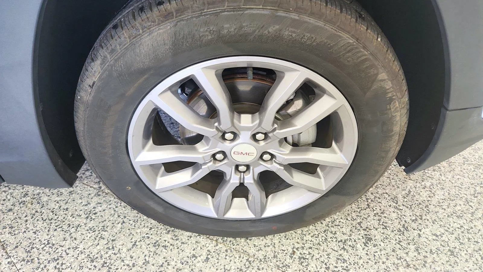 Used 2024 GMC Terrain SLT FWD image 30