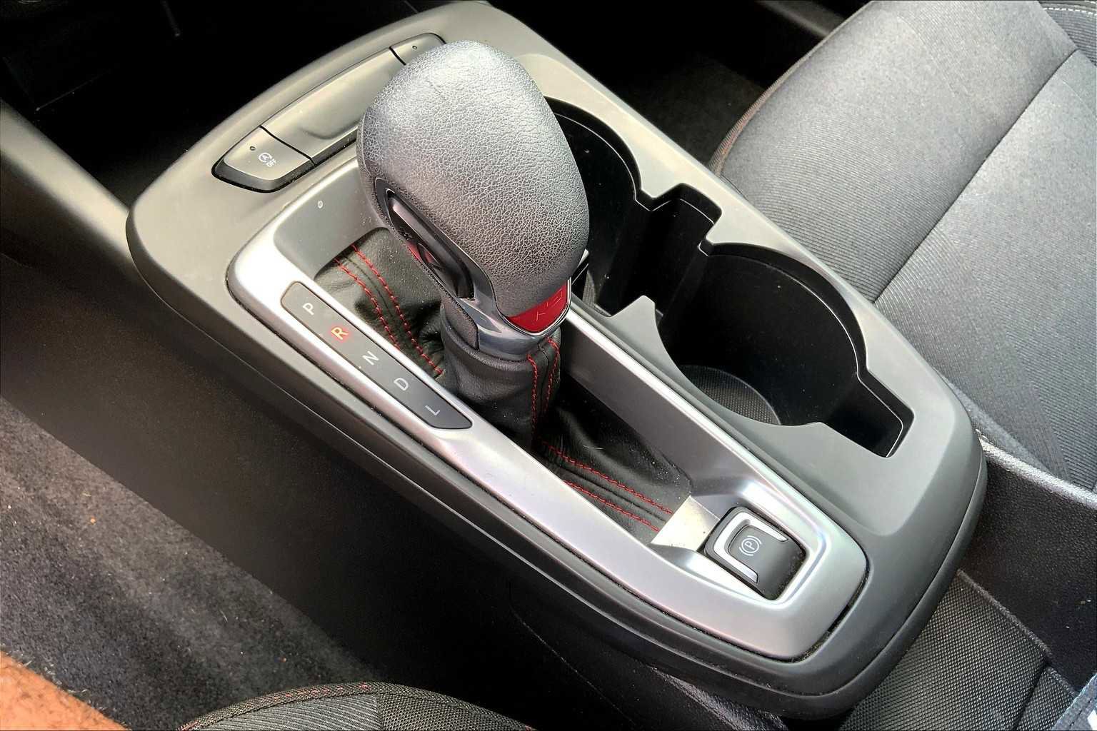 Certified 2024 Chevrolet Trax RS image 32