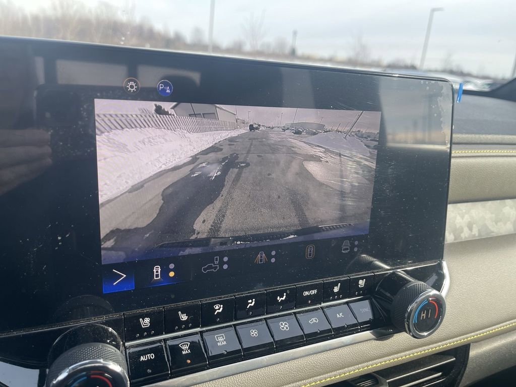Used 2024 Chevrolet Colorado ZR2 w/ ZR2 Convenience Package III image 26
